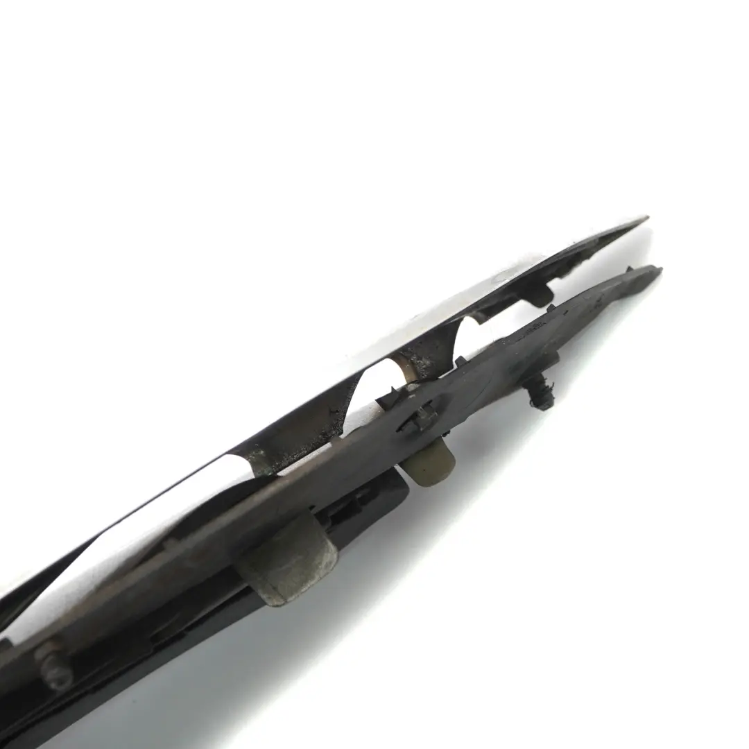 Grill Osłona Dark Silver do Mini Cooper R50 R52 R53 o numerze 7133847 Mini Cooper R50 R52 R53 Grill Osłona Dark Silver - SKU 7133847-DS1 - Numer Części 7133847