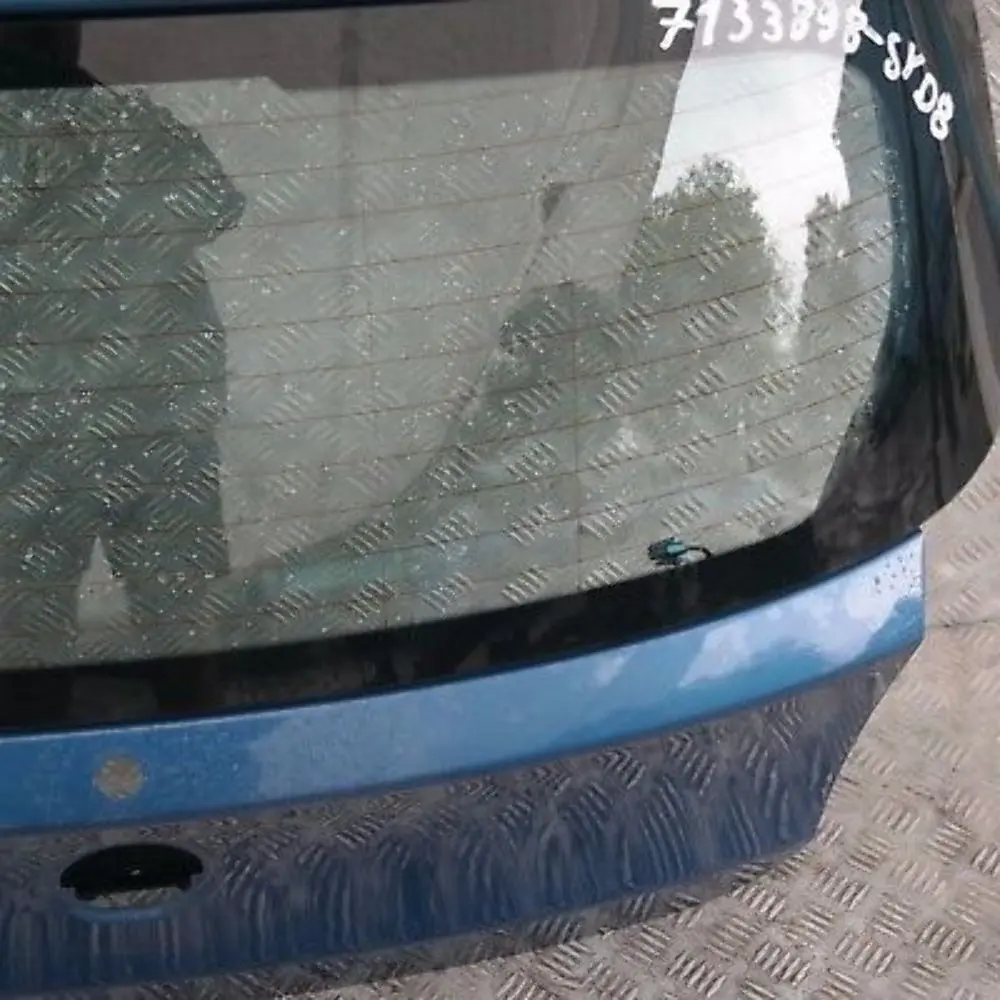 Klapa tylna tył goła sydney blau do BMW E87 o numerze 7133898 BMW E87 Klapa tylna tył goła sydney blau - SKU 7133898-SYD8 - Numer Części 7133898