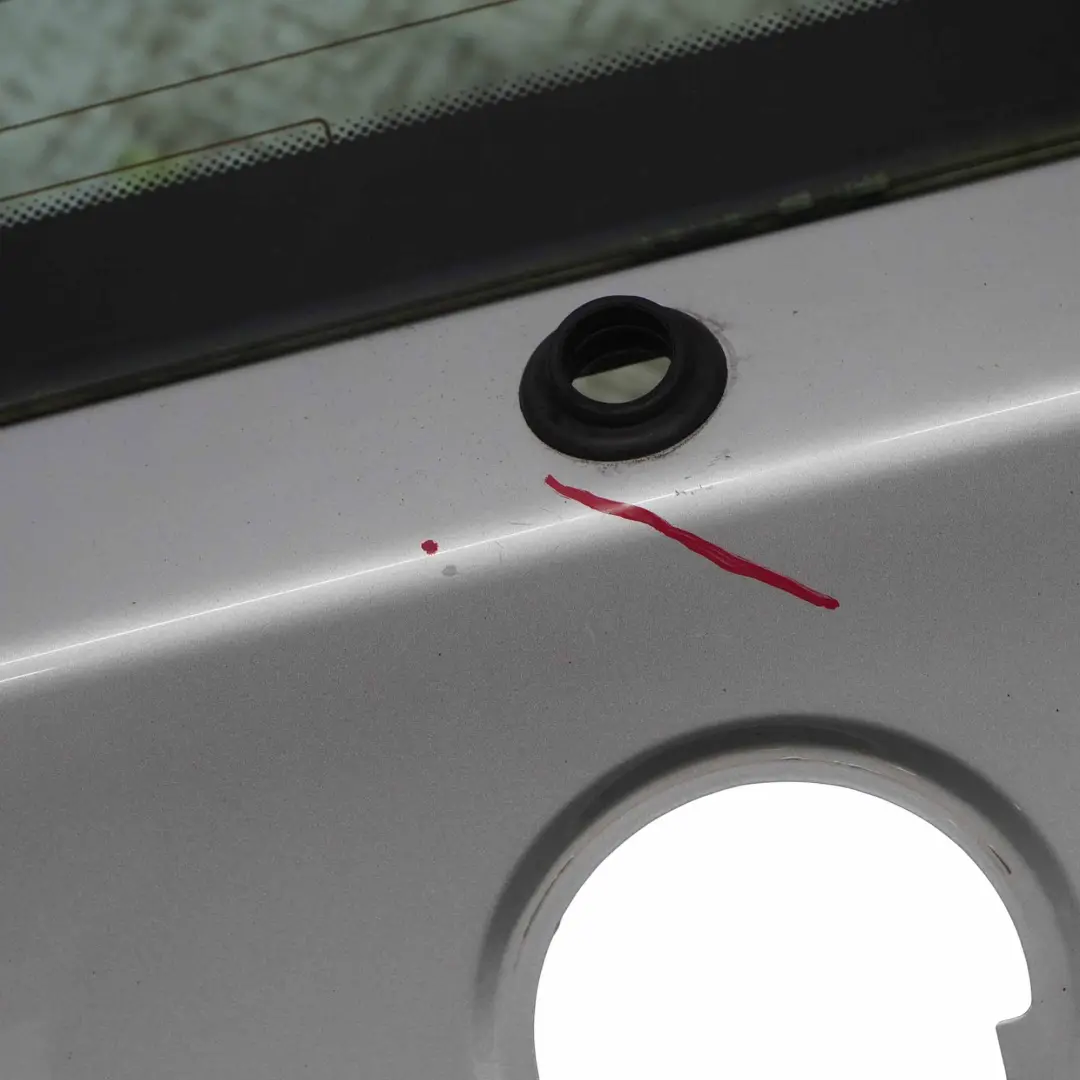 Klapa Tylna Tył Titansilber - 354 do BMW E81 E87 o numerze 7133898 BMW E81 E87 Klapa Tylna Tył Titansilber - 354 - SKU 7133898-TS2 - Numer Części 7133898