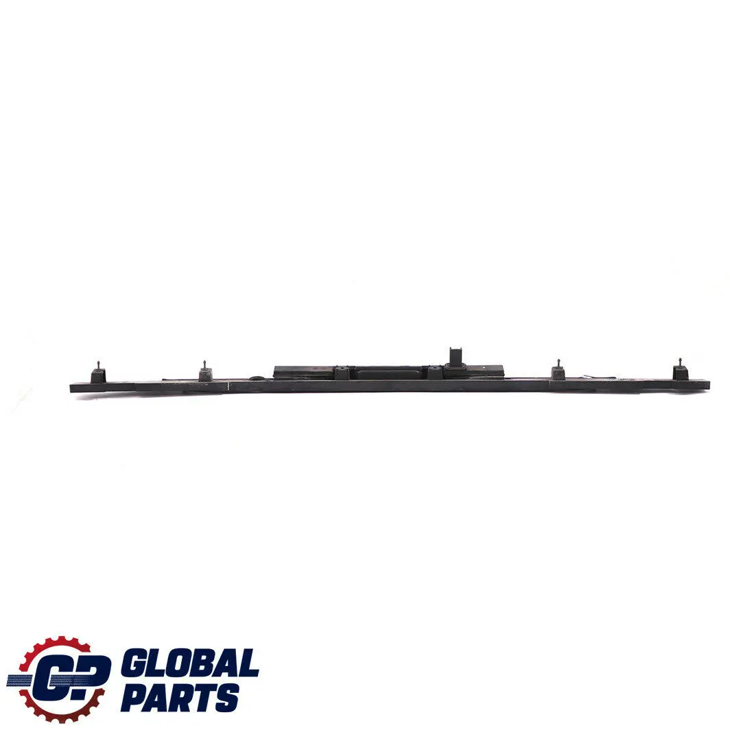 Listwa Blenda Klapy Tył Klamka do BMW E65 E66 E67 o numerze 7134036 BMW E65 E66 E67 Listwa Blenda Klapy Tył Klamka - SKU 7134036 - Numer Części 7134036