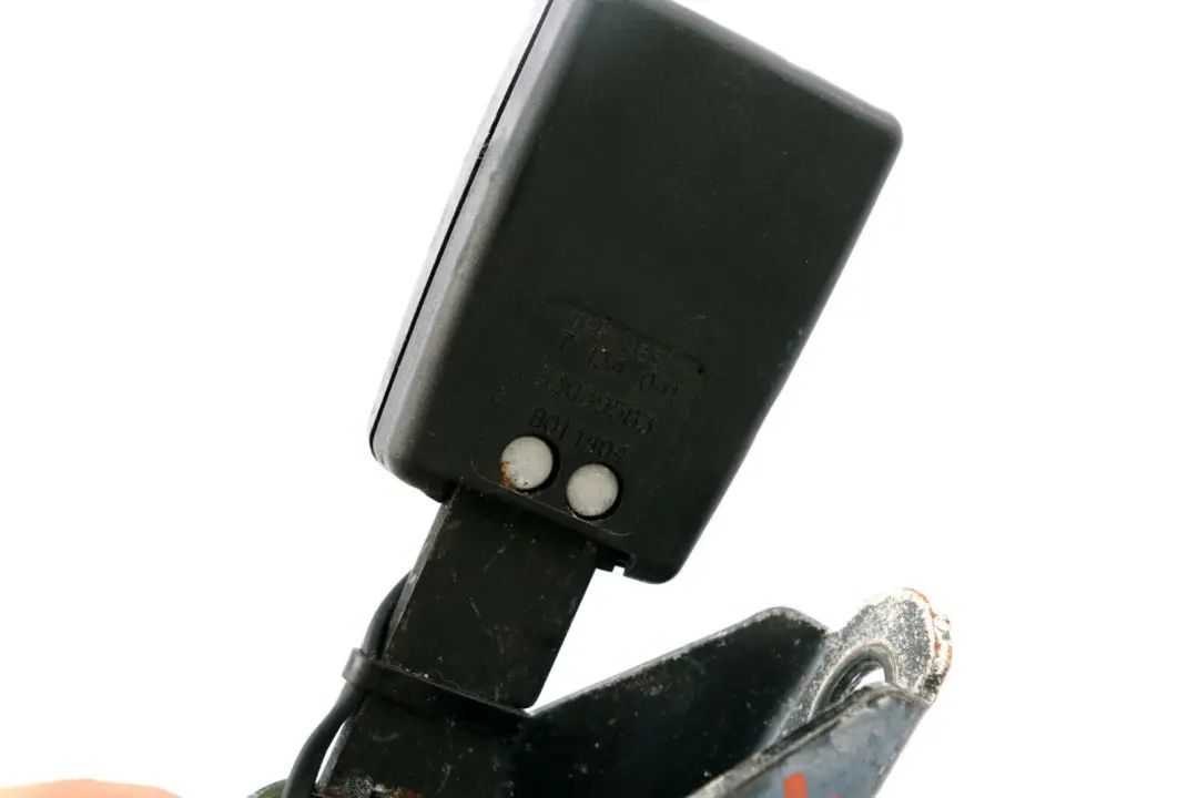 Asiento Inferior Correa Hebilla Trasera Izquierda para BMW E65 E66 con número de pieza 7134041 BMW E65 E66 Asiento Inferior Correa Hebilla Trasera Izquierda - SKU 7134041 - Número de pieza 7134041