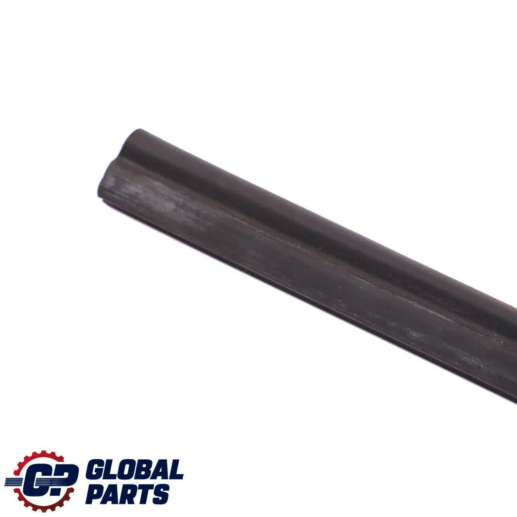 Uszczelka na chłodnicę do BMW E81 E87 E90 o numerze 7134101 BMW E81 E87 E90 Uszczelka na chłodnicę - SKU 7134101 - Numer Części 7134101