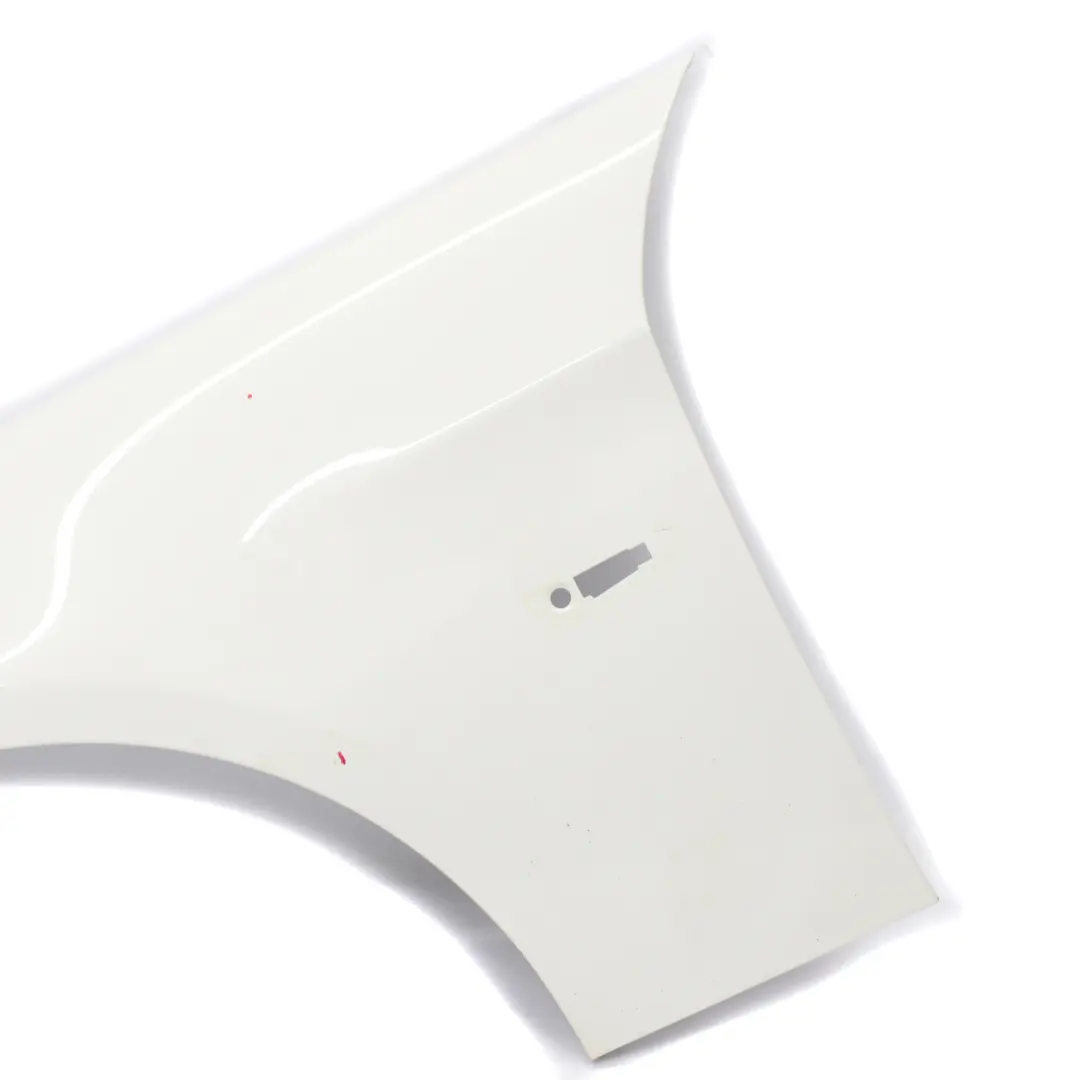 BMW E90 E91 Panel lateral Fender Wing Delantero Izquierdo Alpinweiss Blanco 300 - SKU 7135679-AW2 - Número de pieza 7135679