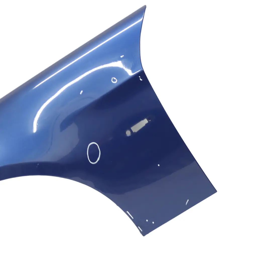 Pannello Laterale Parafango Anteriore Sinistro Le Mans Azzurro - 381 per BMW E90 E91 con numero di parte 7135679 BMW E90 E91 Pannello Laterale Parafango Anteriore Sinistro Le Mans Azzurro - 381 - SKU 7135679-LMB2 - Numero di parte 7135679