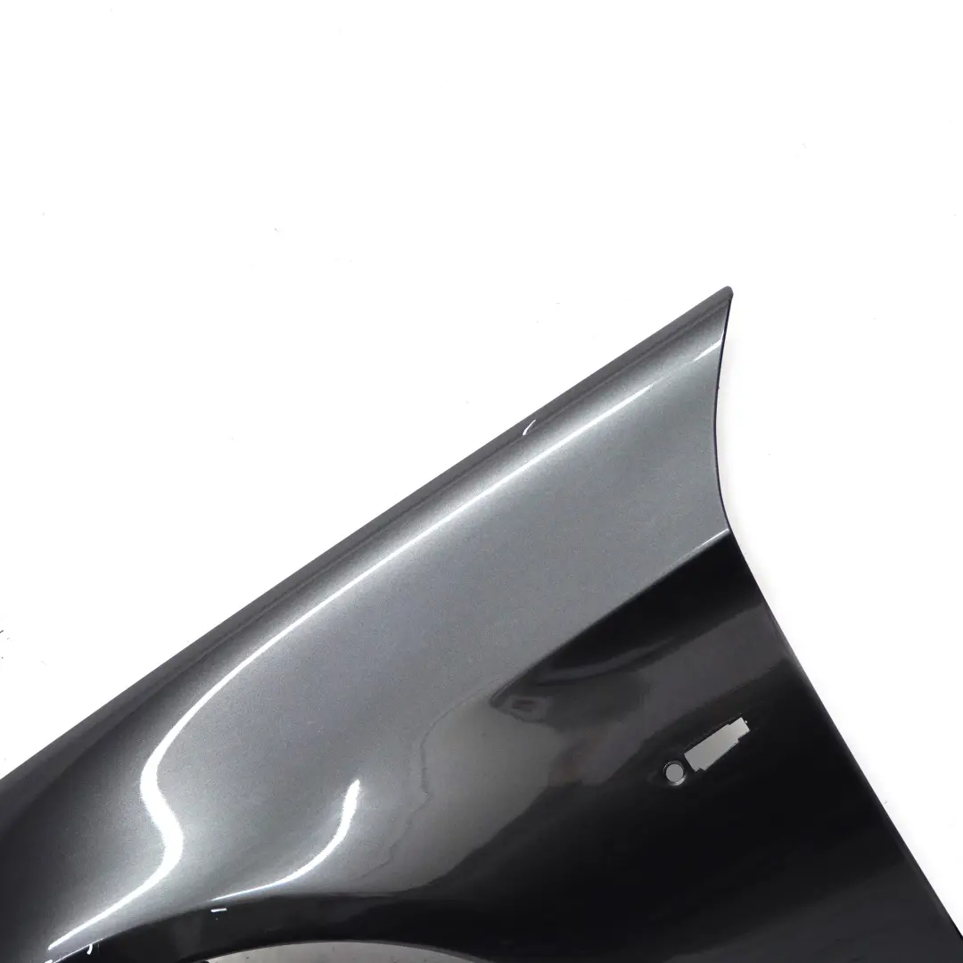 BMW E90 Panel Lateral Guardabarros Delantero Izquierdo Sparkling Graphite - A22 - SKU 7135679-SG4 - Número de pieza 7135679