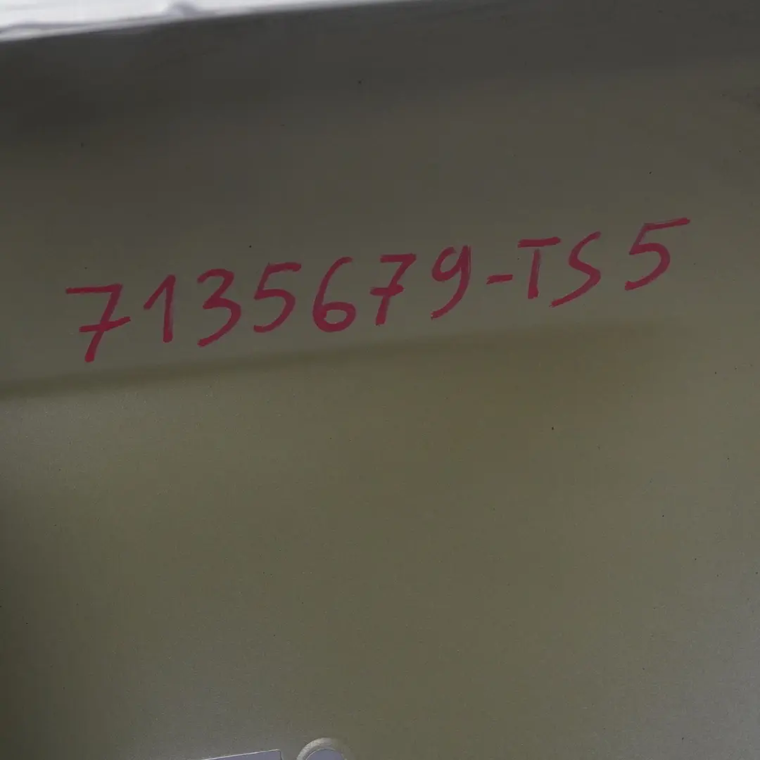 Seitenwand Vorne Links Kotflügel Titansilber Silber Metallic 354 für BMW E90 E91 mit Teilenummer 7135679 BMW E90 E91 Seitenwand Vorne Links Kotflügel Titansilber Silber Metallic 354 - SKU 7135679-TS5 - Teilenummer 7135679