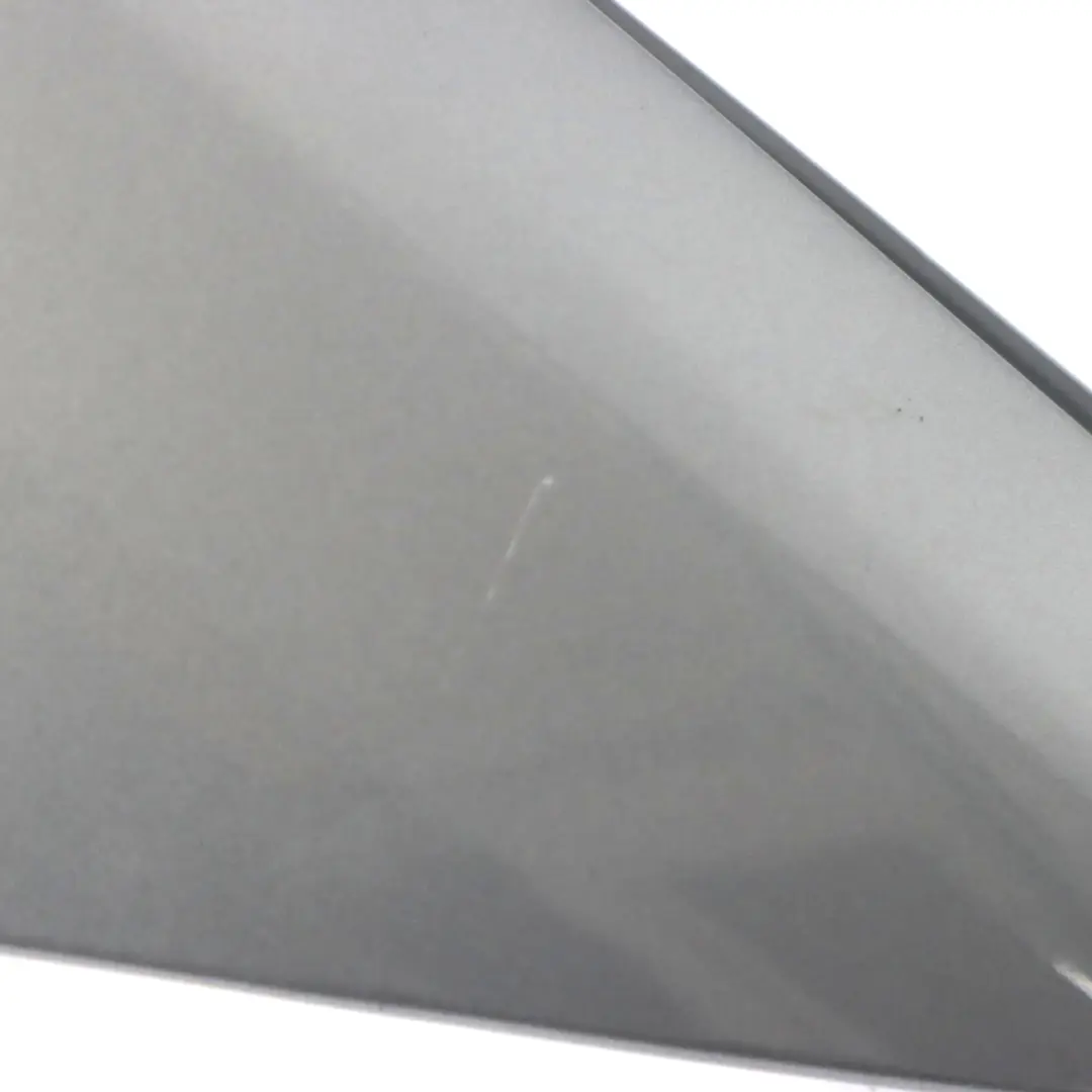 Panel Lateral Guardabarros Delantero Derecho Spacegrau - A52 para BMW E90 E91 con número de pieza 7135680 BMW E90 E91 Panel Lateral Guardabarros Delantero Derecho Spacegrau - A52 - SKU 7135680-SCG5 - Número de pieza 7135680