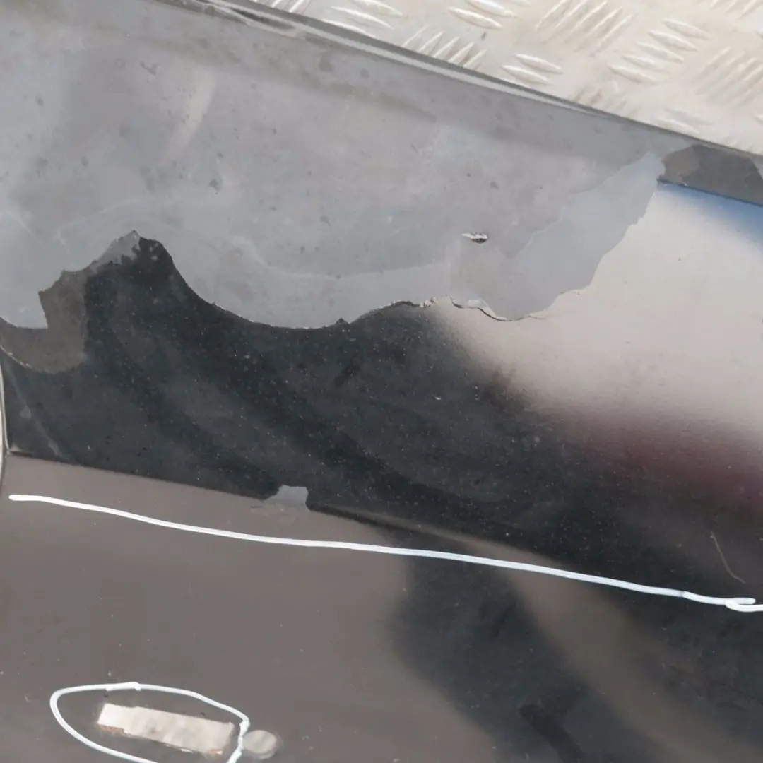 BMW E90 E91 Błotnik prawy przód schwarz II 668 - SKU 7135680-SCH2 - Numer Części 7135680