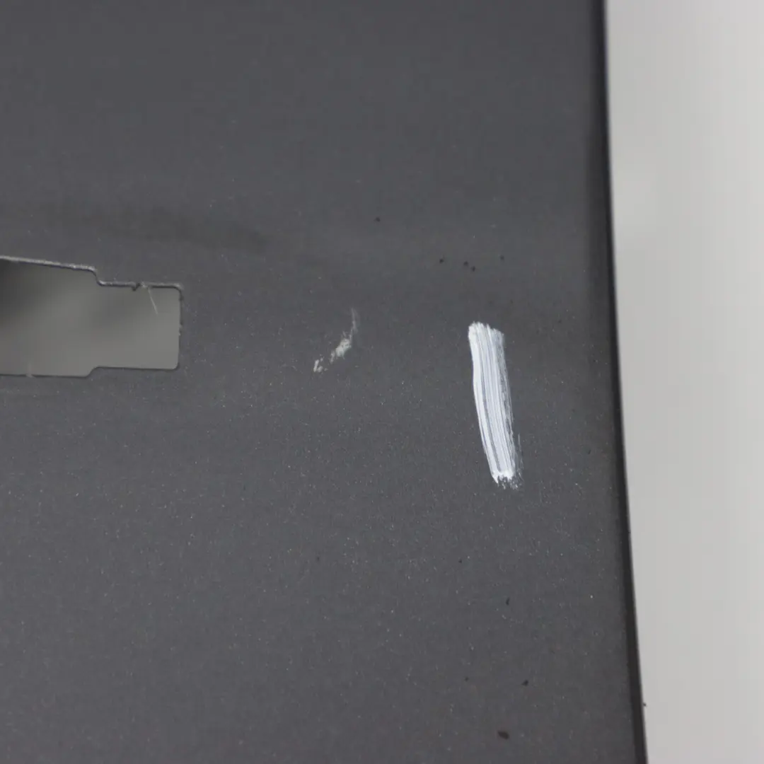 Panel Lateral Guardabarros Delantero Derecho Sparkling Graphite A22 para BMW E90 E91 con número de pieza 7135680 BMW E90 E91 Panel Lateral Guardabarros Delantero Derecho Sparkling Graphite A22 - SKU 7135680-SG3 - Número de pieza 7135680