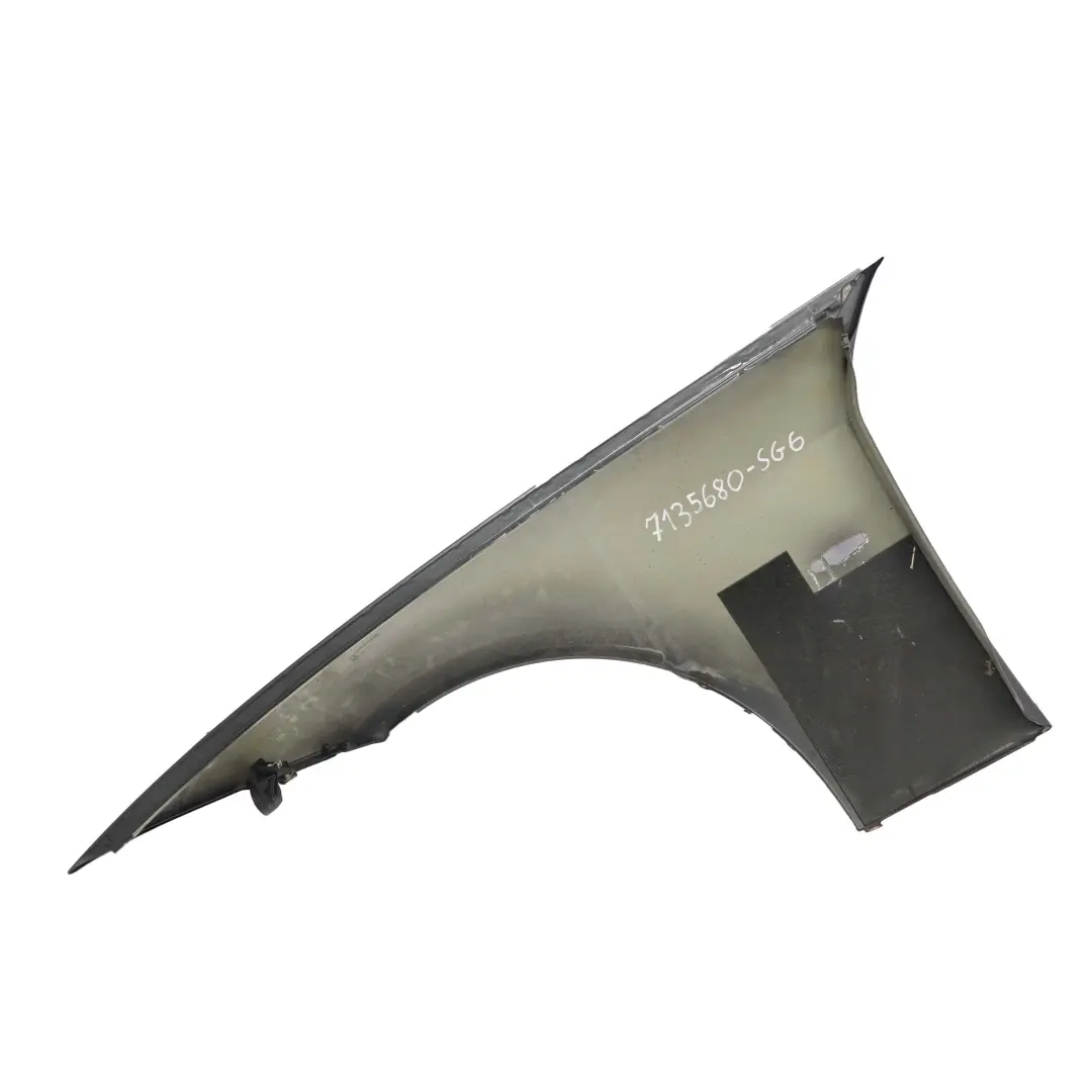 Błotnik Prawy Sparkling Graphite - A22 do BMW E90 E91 o numerze 7135680 BMW E90 E91 Błotnik Prawy Sparkling Graphite - A22 - SKU 7135680-SG6 - Numer Części 7135680