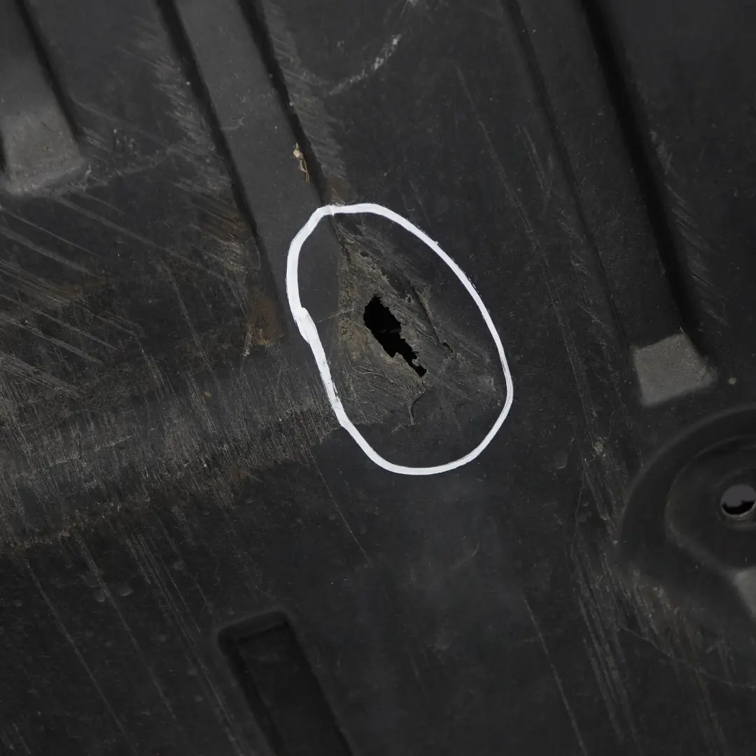 Schermo Sotto Cofano Motore Vassoio Protezione per BMW E93 con numero di parte 7136088 BMW E93 Schermo Sotto Cofano Motore Vassoio Protezione - SKU 7136088 - Numero di parte 7136088