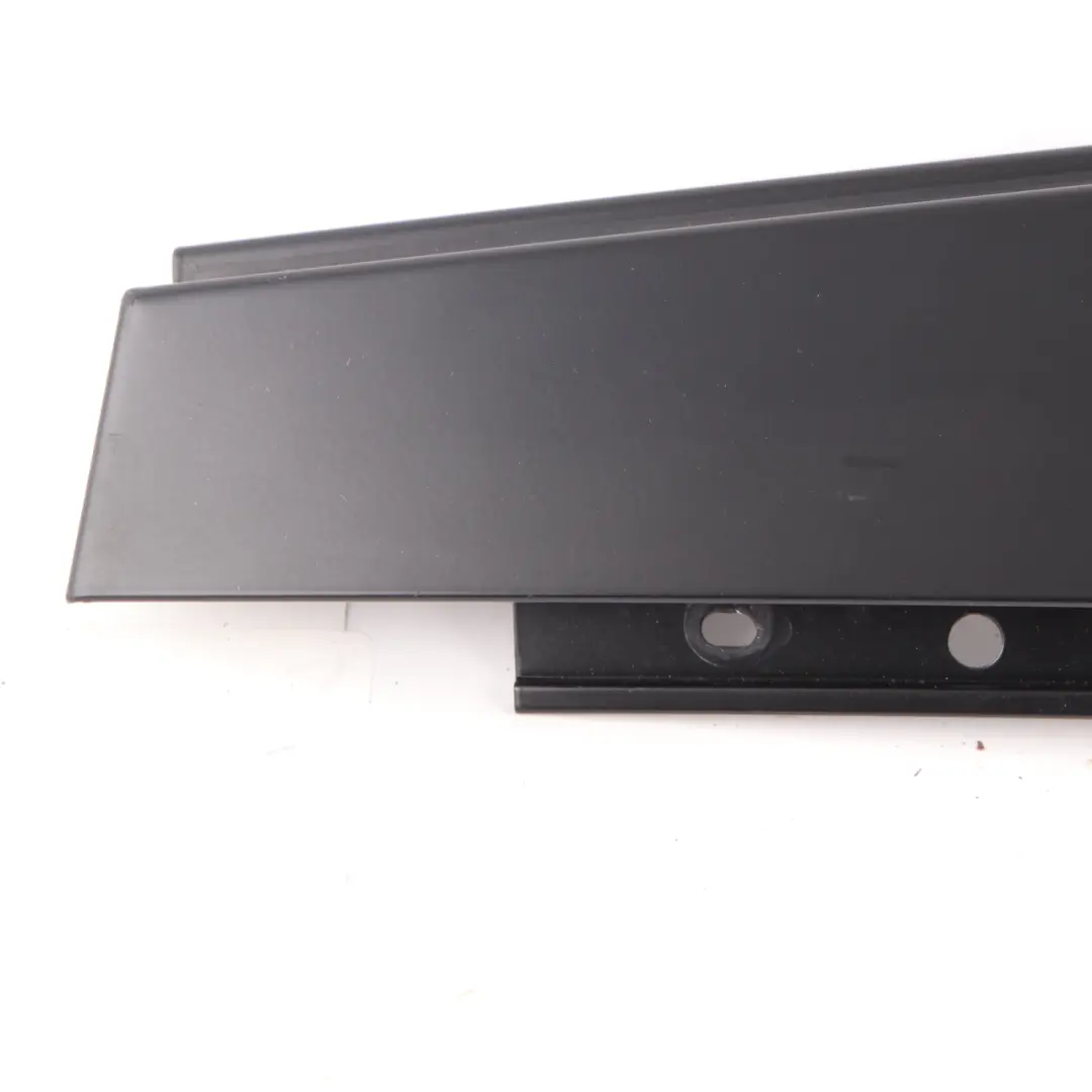 Cadre De Fenêtre Arrière Droit Noir Avec Montant B pour BMW X5 E70 à propos du numéro de pièce 7136956 BMW X5 E70 Cadre De Fenêtre Arrière Droit Noir Avec Montant B - SKU 7136956 - Numéro de pièce 7136956