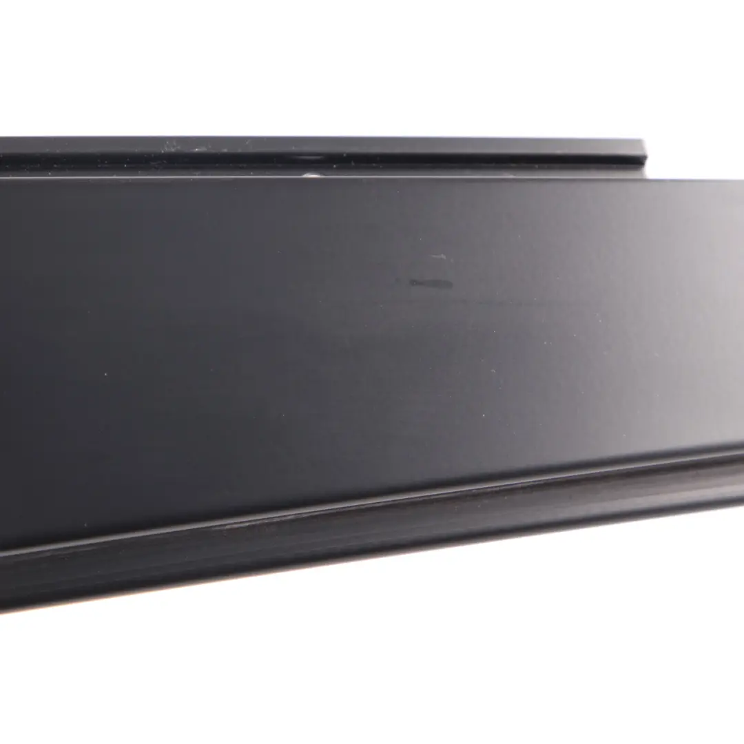 Finisher Window Frame B-Pillar Rear Right Door O/S Black to BMW X5 E70 with Part number 7136956 BMW X5 E70 Finisher Window Frame B-Pillar Rear Right Door O/S Black - SKU 7136956 - Part number 7136956