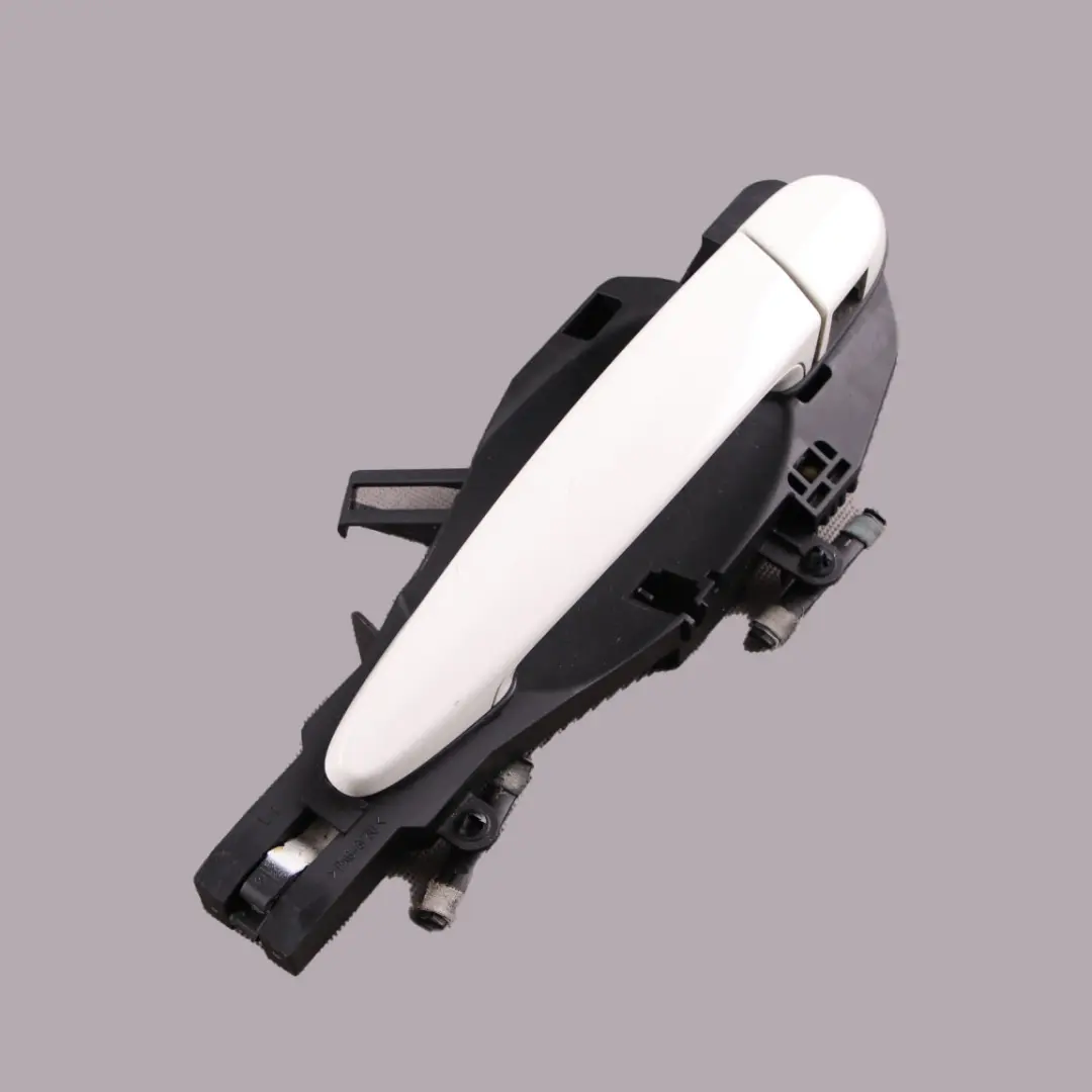 Grab Handle Door BMW E70 E71 X5 X6 Rear Left Exterior Alpinweiss Alpine White to with Part number 7137053 Grab Handle Door BMW E70 E71 X5 X6 Rear Left Exterior Alpinweiss Alpine White - SKU 7137053-AW - Part number 7137053