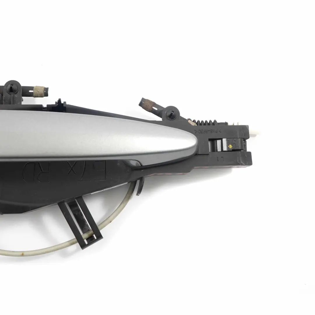 Poignée de porte BMW E70 E71 X5 X6 Arrière Gauche Extérieur Spacegrau Grey A52 pour à propos du numéro de pièce 7137053 Poignée de porte BMW E70 E71 X5 X6 Arrière Gauche Extérieur Spacegrau Grey A52 - SKU 7137053-SCG - Numéro de pièce 7137053