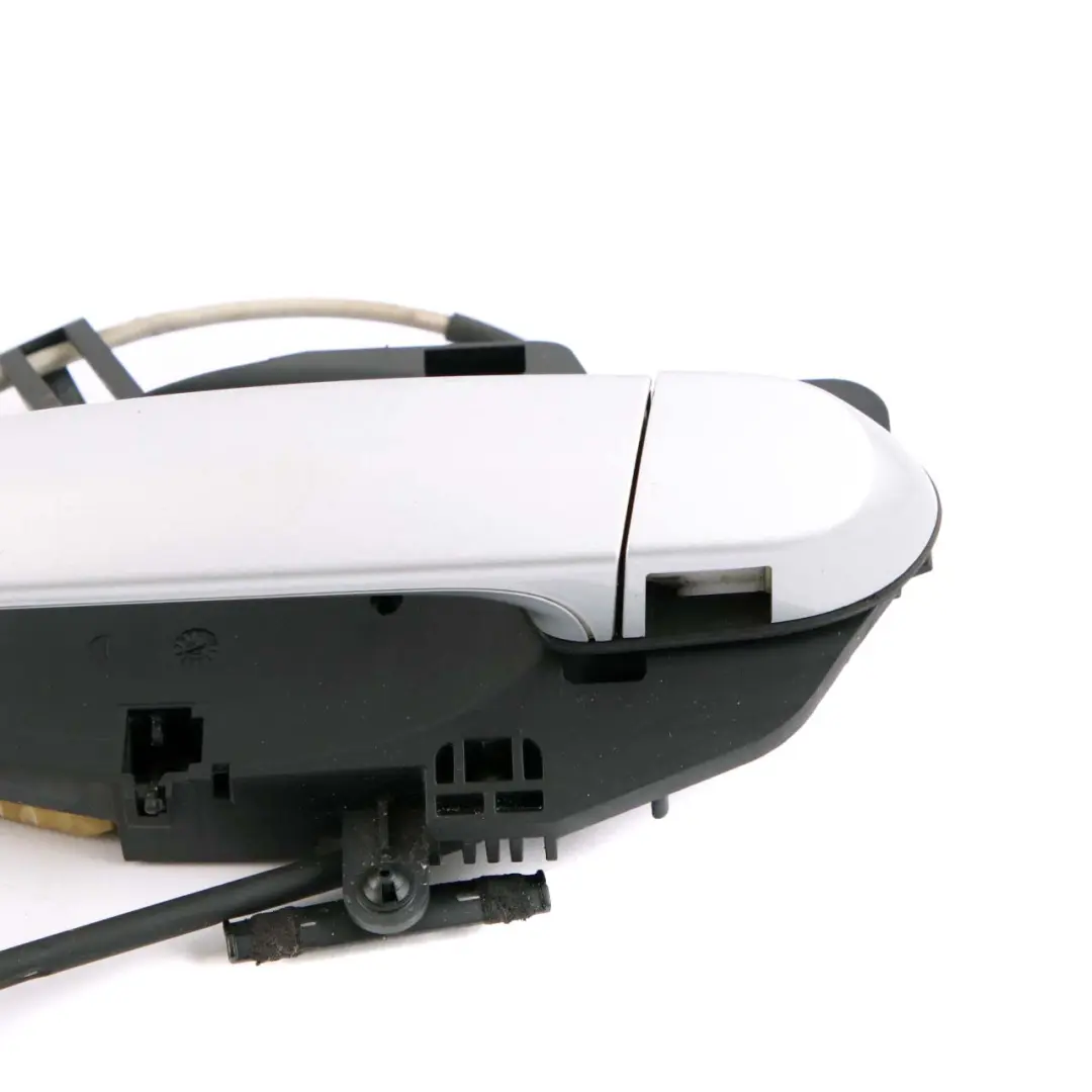 Asa De Agarre Trasera Izquierda Exterior Confort Titansilber Plata para BMW E70 E71 con número de pieza 7137053 BMW E70 E71 Asa De Agarre Trasera Izquierda Exterior Confort Titansilber Plata - SKU 7137053-TS1 - Número de pieza 7137053