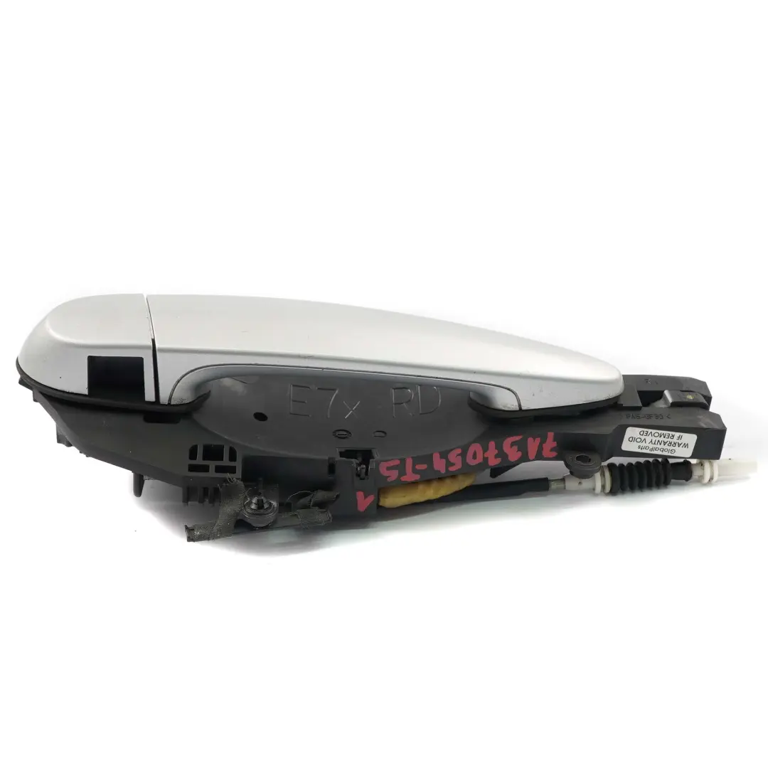 Poignée de maintien Arrière Droit O/S Extérieur Titansilber pour BMW X5 X6 E70 E71 à propos du numéro de pièce 7137054 BMW X5 X6 E70 E71 Poignée de maintien Arrière Droit O/S Extérieur Titansilber - SKU 7137054-TS1 - Numéro de pièce 7137054