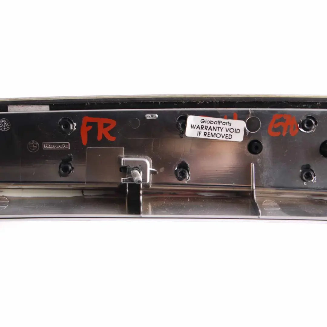 Garniture porte avant droite bande recouvrement Aluminium pour BMW X5 E70 à propos du numéro de pièce 7137140 BMW X5 E70 Garniture porte avant droite bande recouvrement Aluminium - SKU 7137140 - Numéro de pièce 7137140