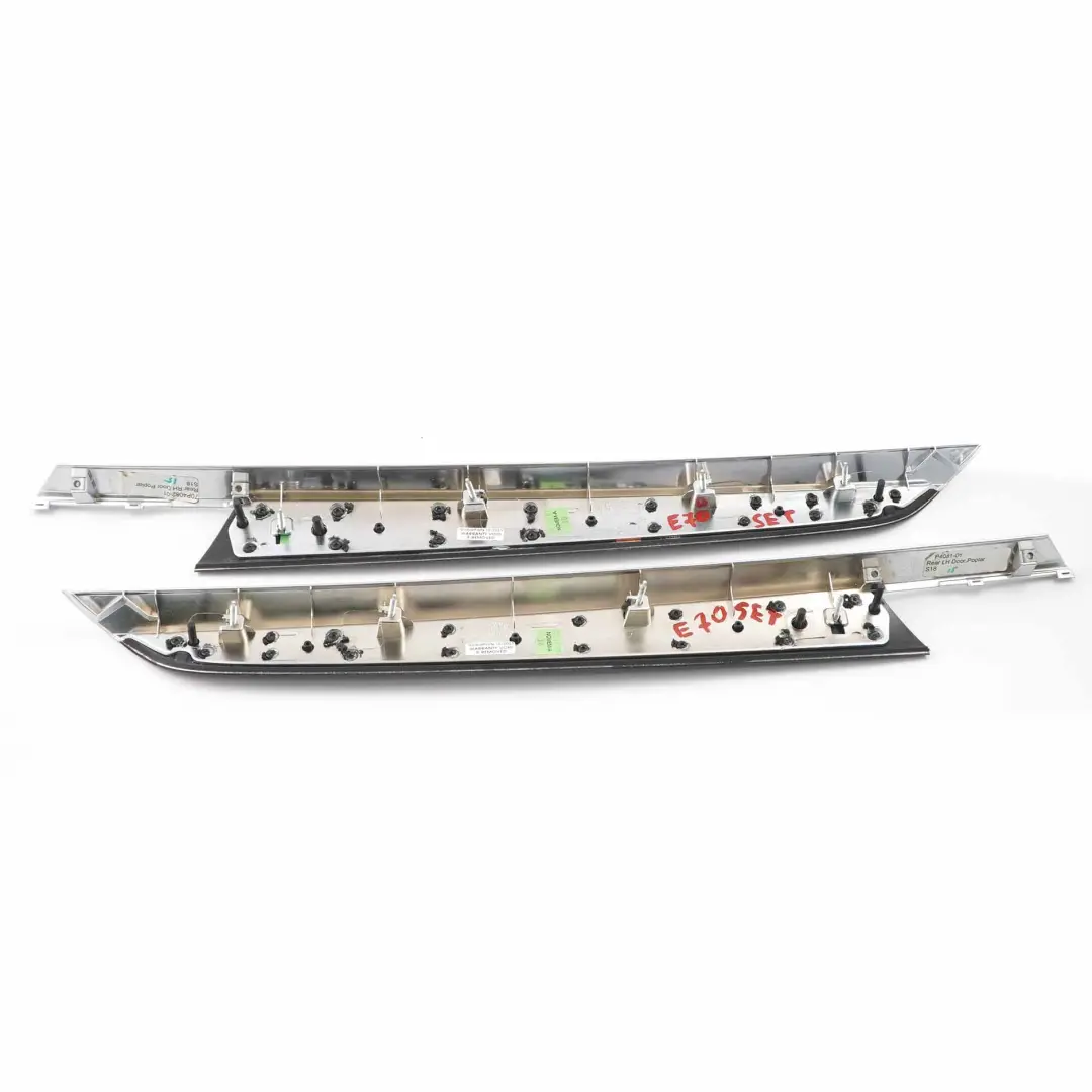 Holzleiste Bambus Tür Hinten Rechts Dunkel 7137204 für BMW X5 E70 1 mit Teilenummer 7137201 BMW X5 E70 1 Holzleiste Bambus Tür Hinten Rechts Dunkel 7137204 - SKU 7137201/7137202 - Teilenummer 7137201