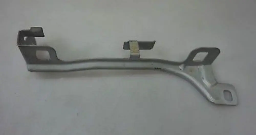 BMW 1 Series E87 Cover Holder Bracket Instrument Panel Bottom Centre 7137424