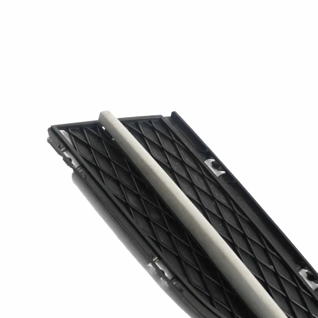 Parachoques Delantero Rejilla Cerrada Tapa Izquierda para BMW E90 E91 LCI con número de pieza 7138417 BMW E90 E91 LCI Parachoques Delantero Rejilla Cerrada Tapa Izquierda - SKU 7138417-2 - Número de pieza 7138417