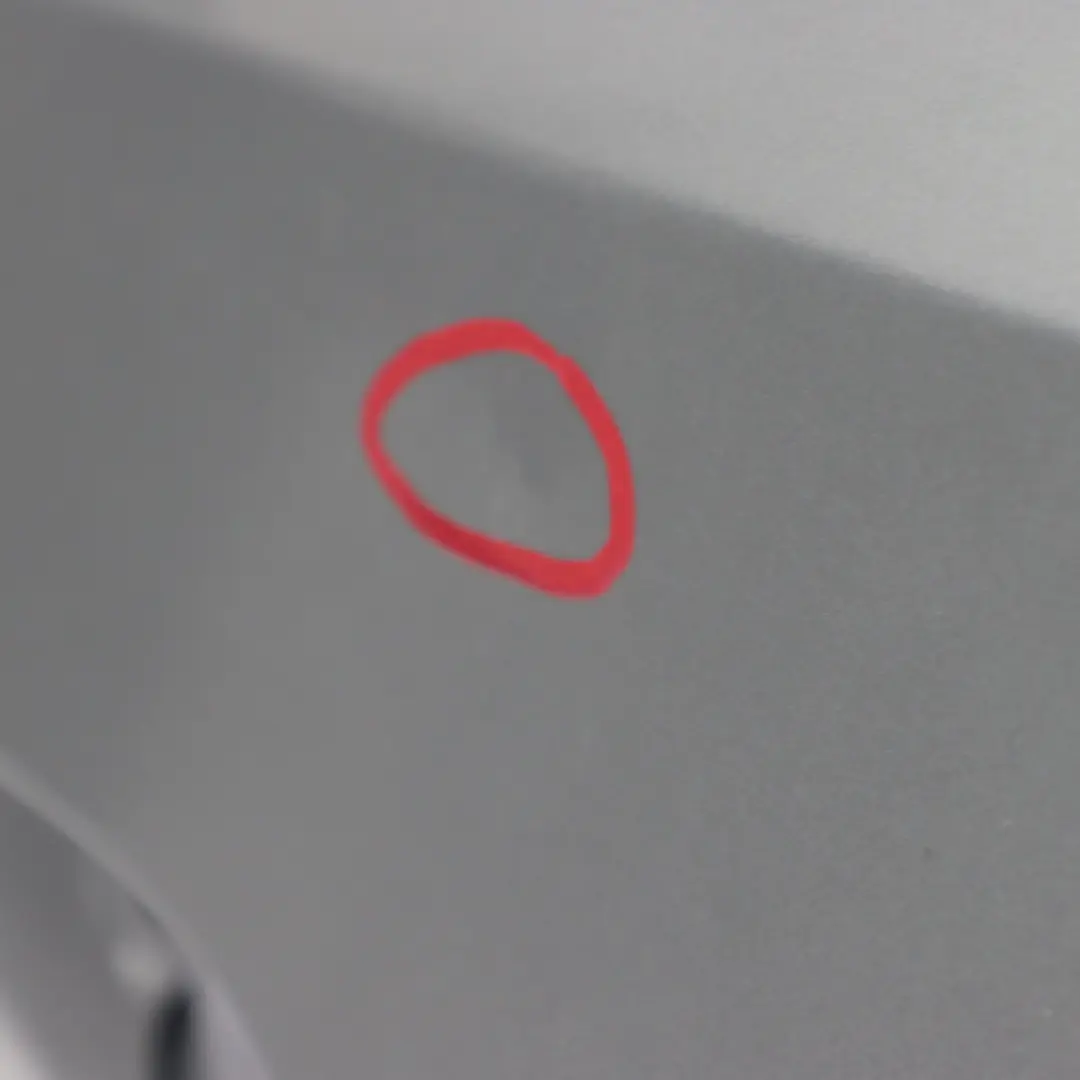 Klapa bagażnika Titansilber Metallic - 354 do BMW E65 o numerze 7138460 BMW E65 Klapa bagażnika Titansilber Metallic - 354 - SKU 7138460-TS1 - Numer Części 7138460