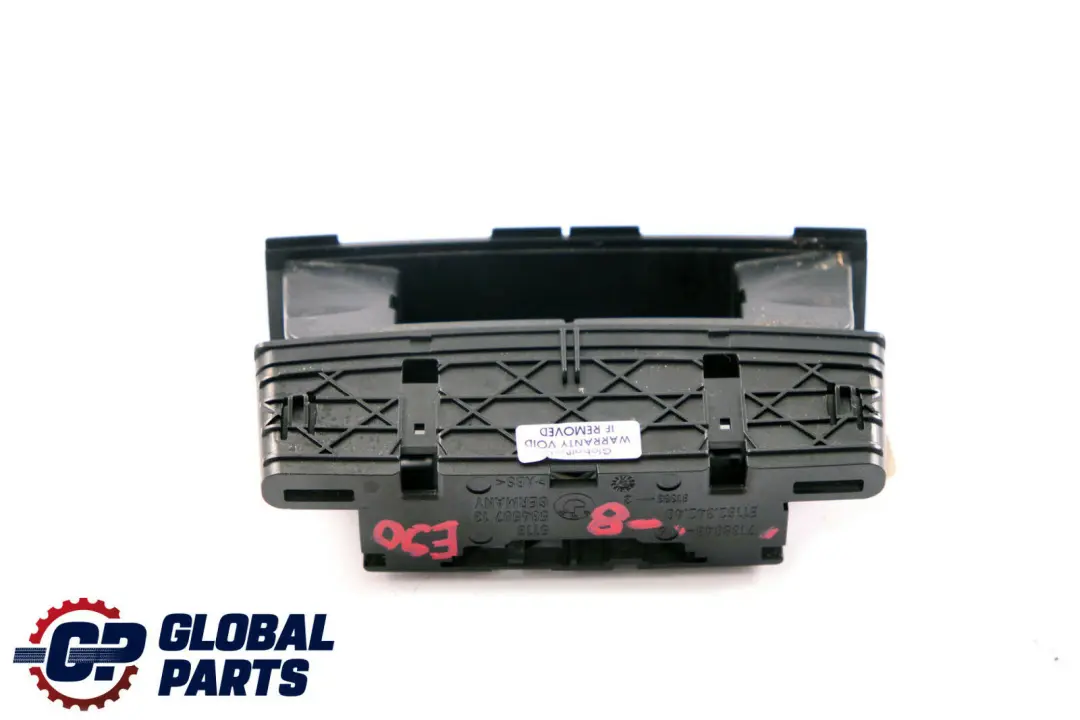 Popielniczka Tył Tylna Czarna do BMW E90 E91 o numerze 7139048 BMW E90 E91 Popielniczka Tył Tylna Czarna - SKU 7139048-8 - Numer Części 7139048