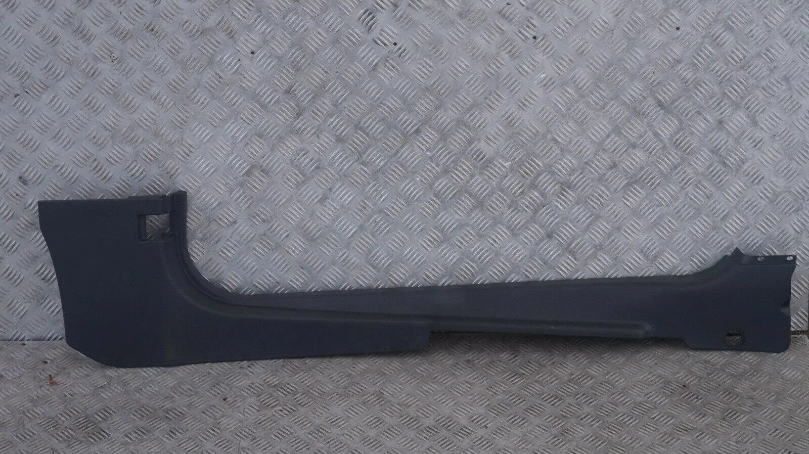 Mini Cooper One R50 R53 Rivestimento Laterale Inferiore Anteriore Destro