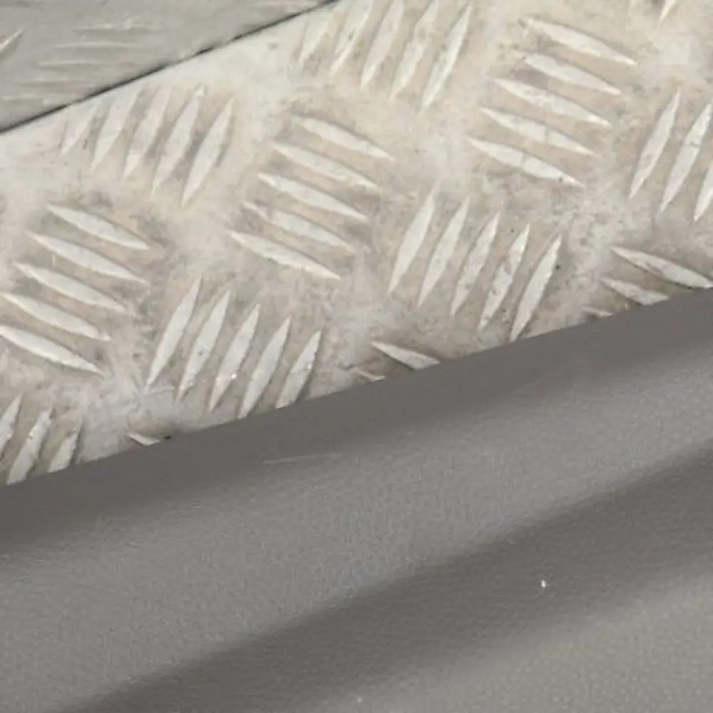 Lateral Trim Panel Bottom Front Kick Left N/S Grey to BMW Mini Cooper One R50 with Part number 7139077 BMW Mini Cooper One R50 Lateral Trim Panel Bottom Front Kick Left N/S Grey - SKU 7139077 - Part number 7139077