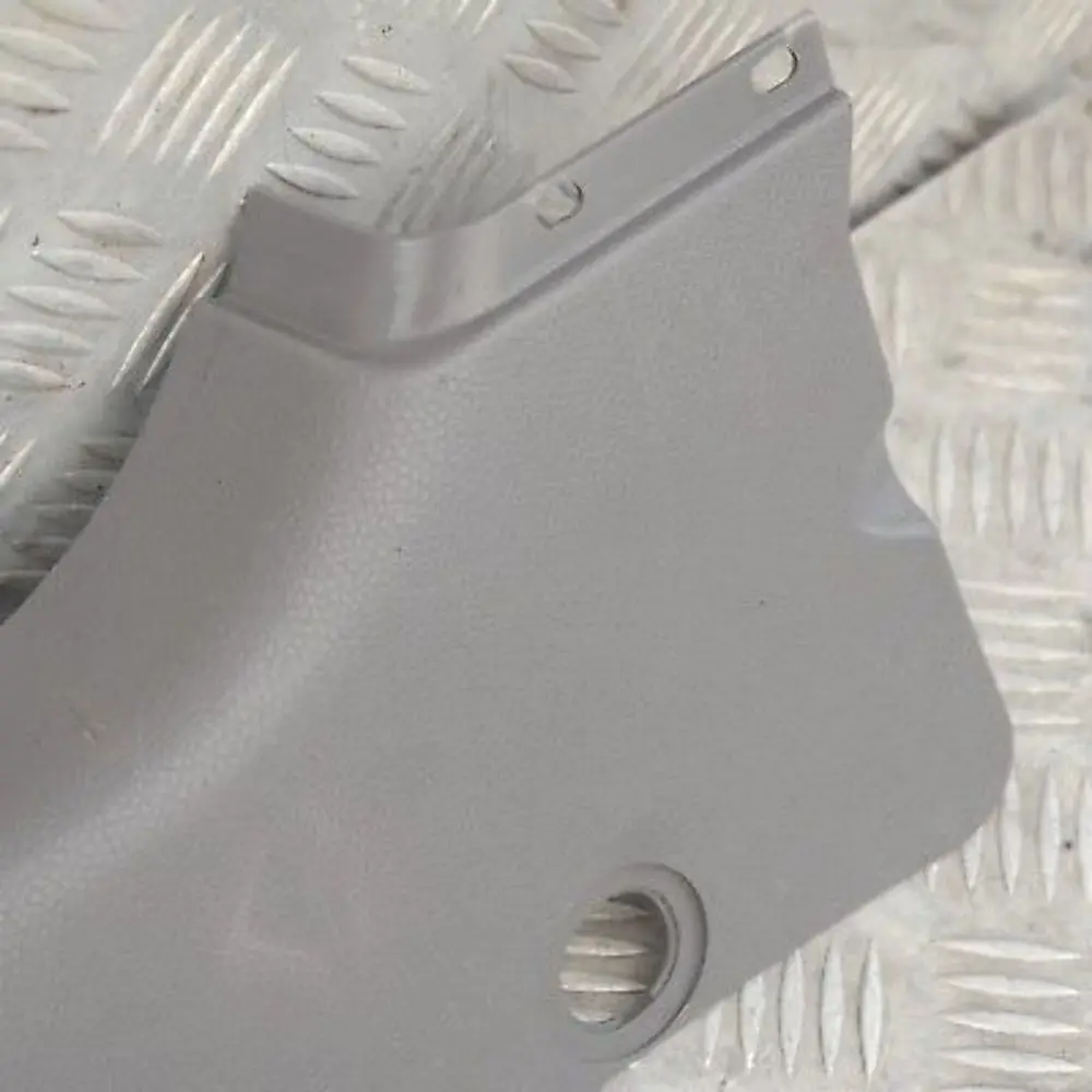 Seitenverkleidung unten vorne rechts SILVER GREY GRAU für BMW Mini Cooper One R50 mit Teilenummer 7139078 BMW Mini Cooper One R50 Seitenverkleidung unten vorne rechts SILVER GREY GRAU - SKU 7139078 - Teilenummer 7139078