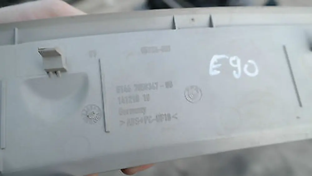 BMW E90 Kratka półka tylna tył beż 7058347 - SKU 7139341 - Numer Części 51467139341