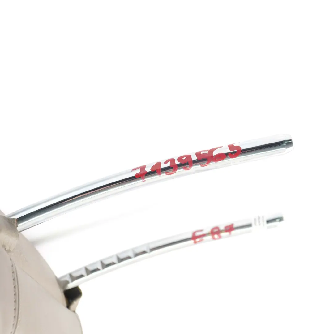 Sedile Anteriore Poggiatesta Pelle Boston Beige per BMW E87 Sport con numero di parte 7139565 BMW E87 Sport Sedile Anteriore Poggiatesta Pelle Boston Beige - SKU 7139565 - Numero di parte 7139565