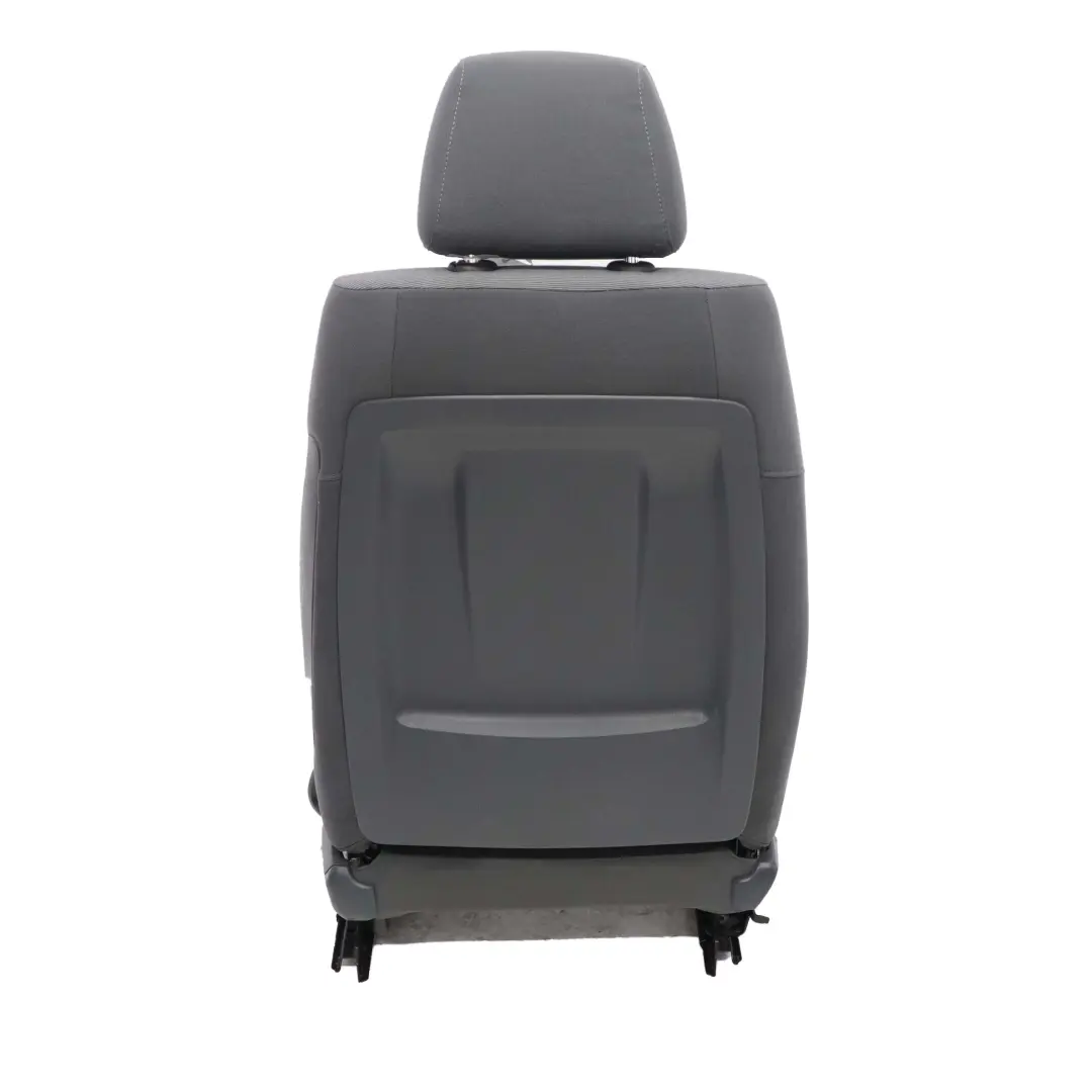 BMW E87 Tissu Siège Avant Gauche Tissu Alaskagrau Gris Alaska - SKU 7139569 - Numéro de pièce 7139569