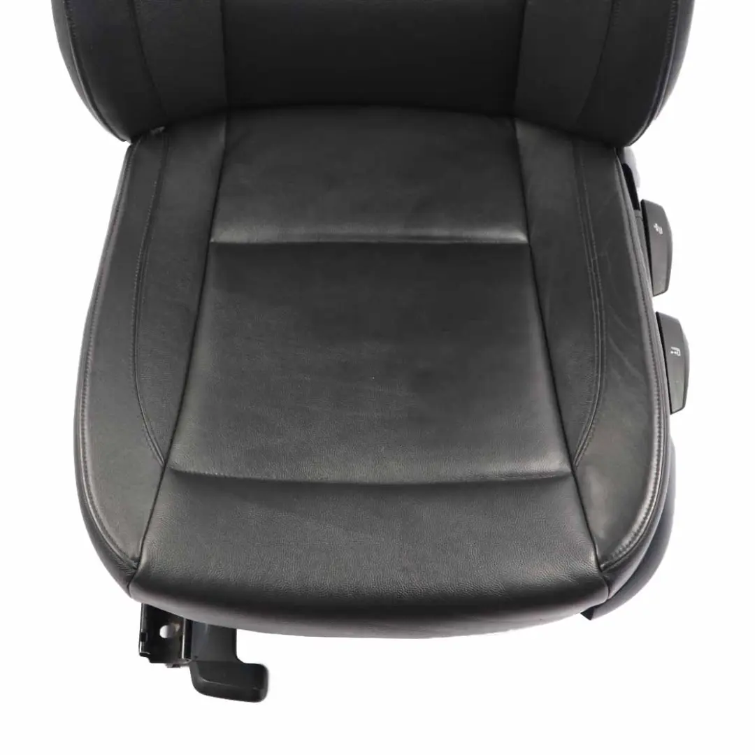 Bezug Lehne Schwarz Leder Vorne Links Sitz für BMW 1 er E87 mit Teilenummer 7139613 BMW 1 er E87 Bezug Lehne Schwarz Leder Vorne Links Sitz - SKU 7139613 - Teilenummer 7139613