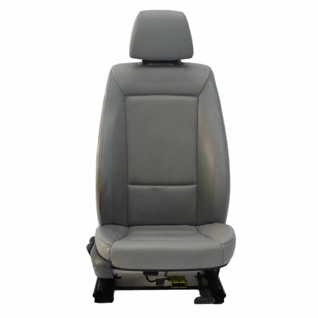 Siège avant BMW E87 droit chauffant Gris Alaskagrey Leather Boston Interior pour à propos du numéro de pièce 7139616 Siège avant BMW E87 droit chauffant Gris Alaskagrey Leather Boston Interior - SKU 7139616-1 - Numéro de pièce 7139616