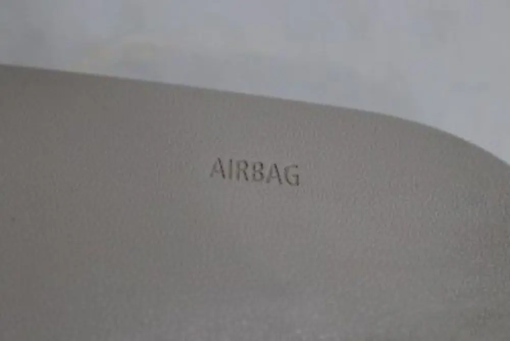 Side Airbag Front Left Seat N/S Beige to BMW 1 Series E81 E82 E87 E87N LCi with Part number 7140565 BMW 1 Series E81 E82 E87 E87N LCi Side Airbag Front Left Seat N/S Beige - SKU 7140565 - Part number 7140565