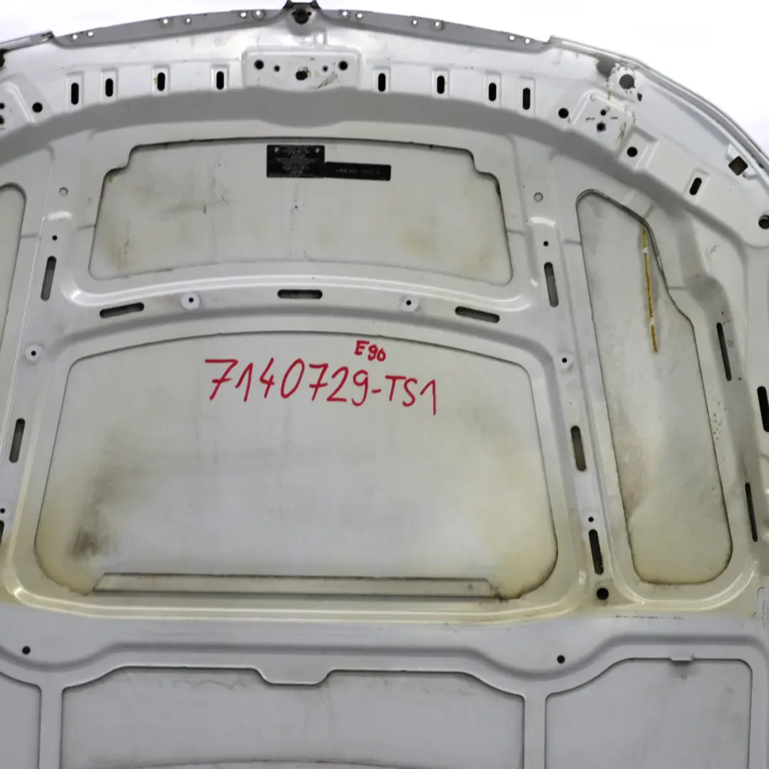 Maska pokrywa titansilber - 354 do BMW E90 E91 o numerze 7140729 BMW E90 E91 Maska pokrywa titansilber - 354 - SKU 7140729-TS1 - Numer Części 7140729