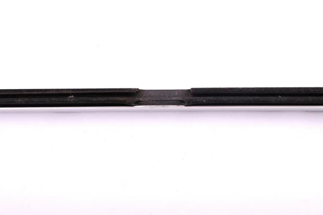 BMW E91 Touring Bande d'étanchéité chromée Porte Arrière Droite - SKU 7140734 - Numéro de pièce 7140734