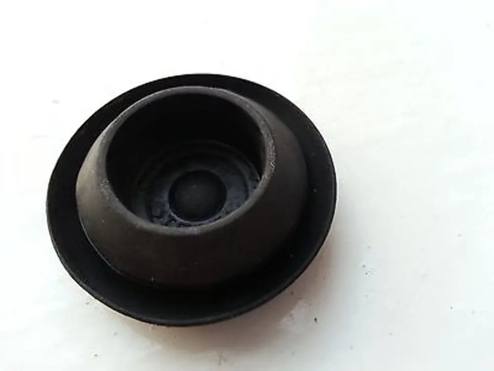 BMW E60 E81 E87 E90 E92 Zaślepka Otworu - SKU 7140850 - Numer Części 7147140850
