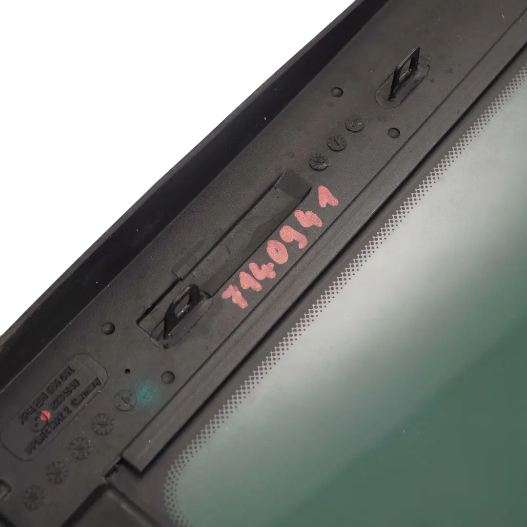 Sliding Sunroof Sun Roof Glass Window Cover to BMW 7 Series E65 E66 with Part number 7140941 BMW 7 Series E65 E66 Sliding Sunroof Sun Roof Glass Window Cover - SKU 7140941 - Part number 7140941