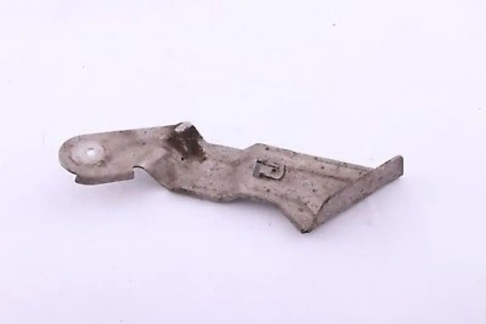 BMW 5 Series E60 E61 E63 E64 Bracket Covering Wheel Housing Front Right O/S - SKU 7140964 - Part number 7140964