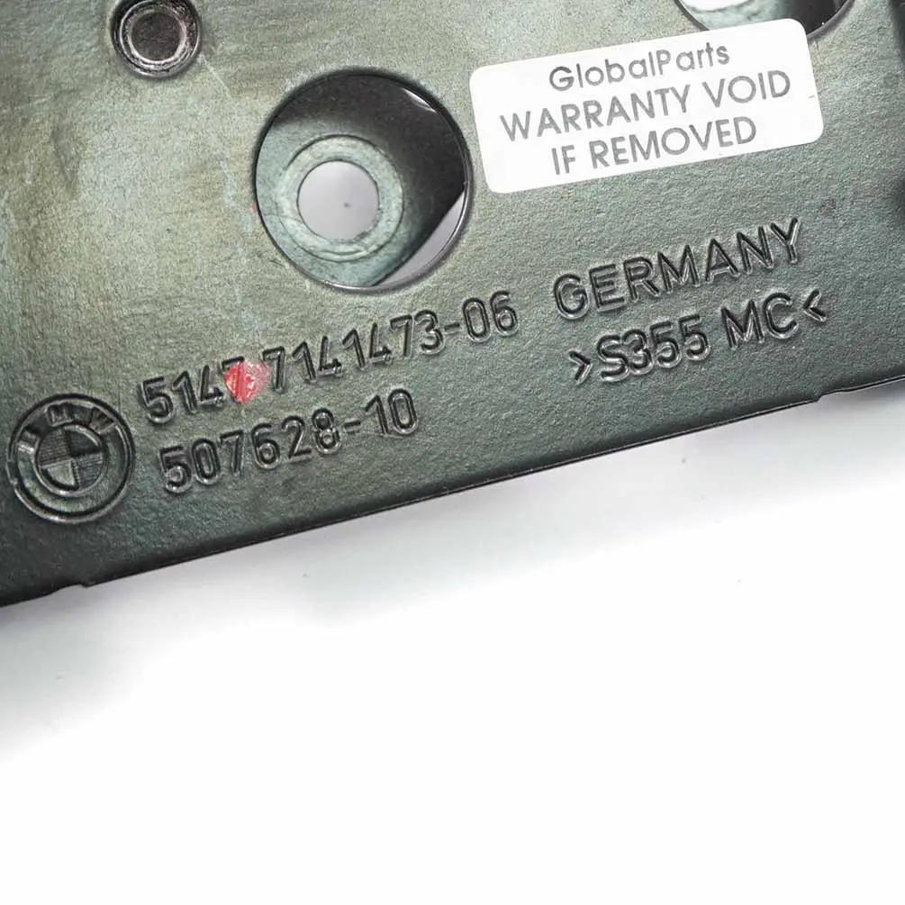 Montaggio su scaffale dei pacchi BMW E91 Touring baule sinistra per con numero di parte 7141473 Montaggio su scaffale dei pacchi BMW E91 Touring baule sinistra - SKU 7141473 - Numero di parte 7141473