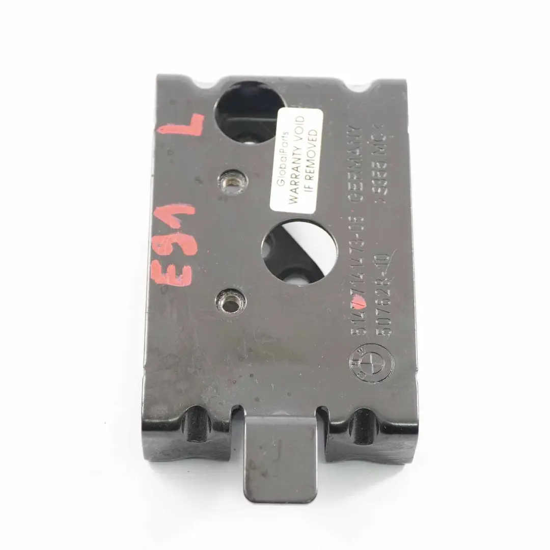 Parcel Shelf Mount BMW E91 Touring Trunk Roller Blind Adapter Left N/S to with Part number 7141473 Parcel Shelf Mount BMW E91 Touring Trunk Roller Blind Adapter Left N/S - SKU 7141473 - Part number 7141473