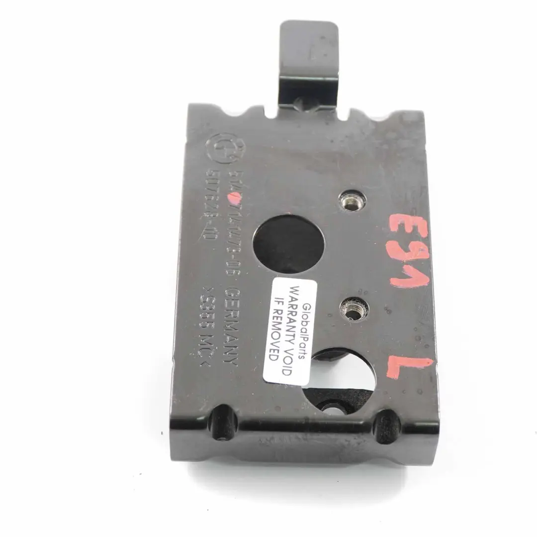 Parcel Shelf Mount BMW E91 Touring Trunk Roller Blind Adapter Left N/S to with Part number 7141473 Parcel Shelf Mount BMW E91 Touring Trunk Roller Blind Adapter Left N/S - SKU 7141473 - Part number 7141473