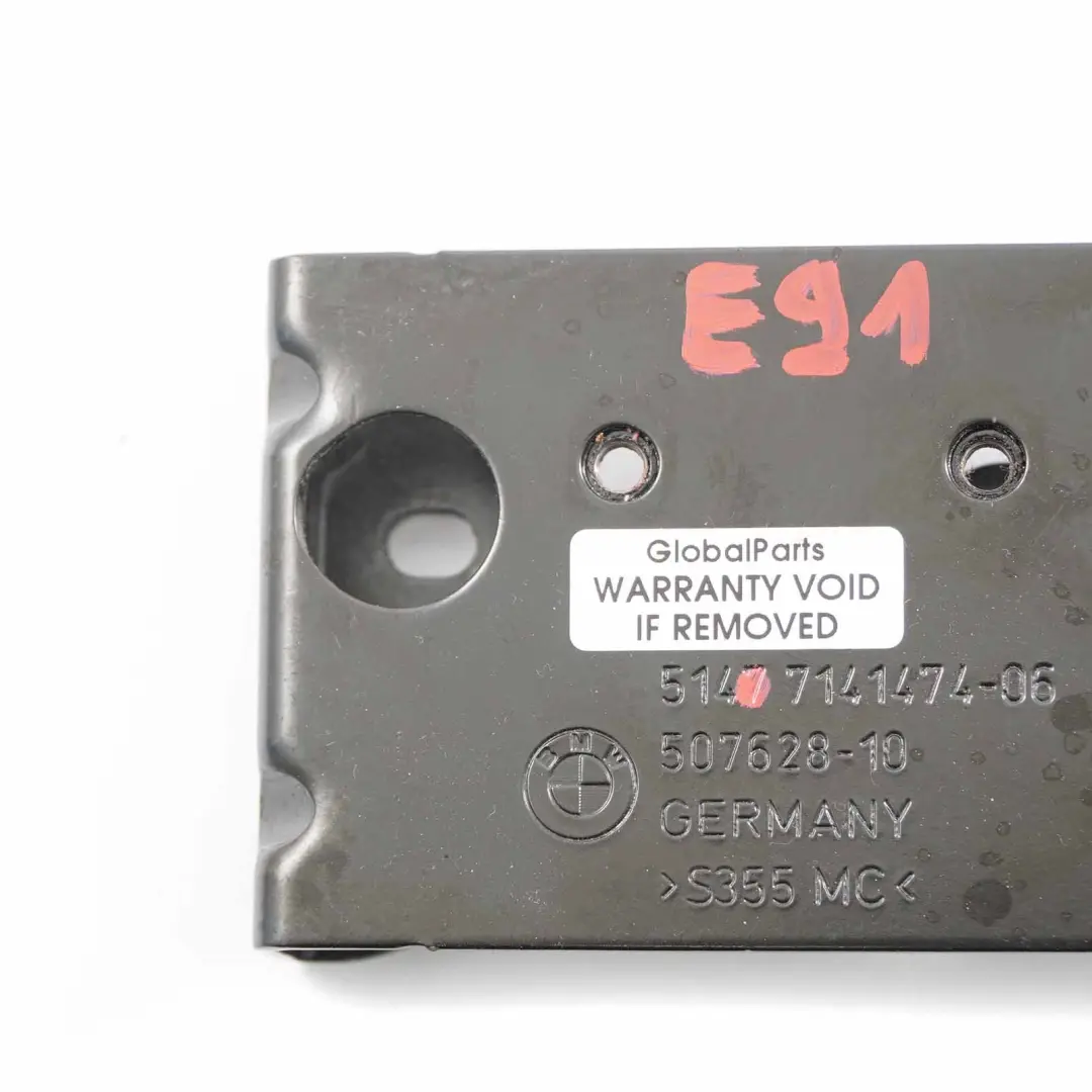Maletero Persiana enrollable Adaptador Derecha para BMW E91 Touring con número de pieza 7141474 BMW E91 Touring Maletero Persiana enrollable Adaptador Derecha - SKU 7141474 - Número de pieza 7141474