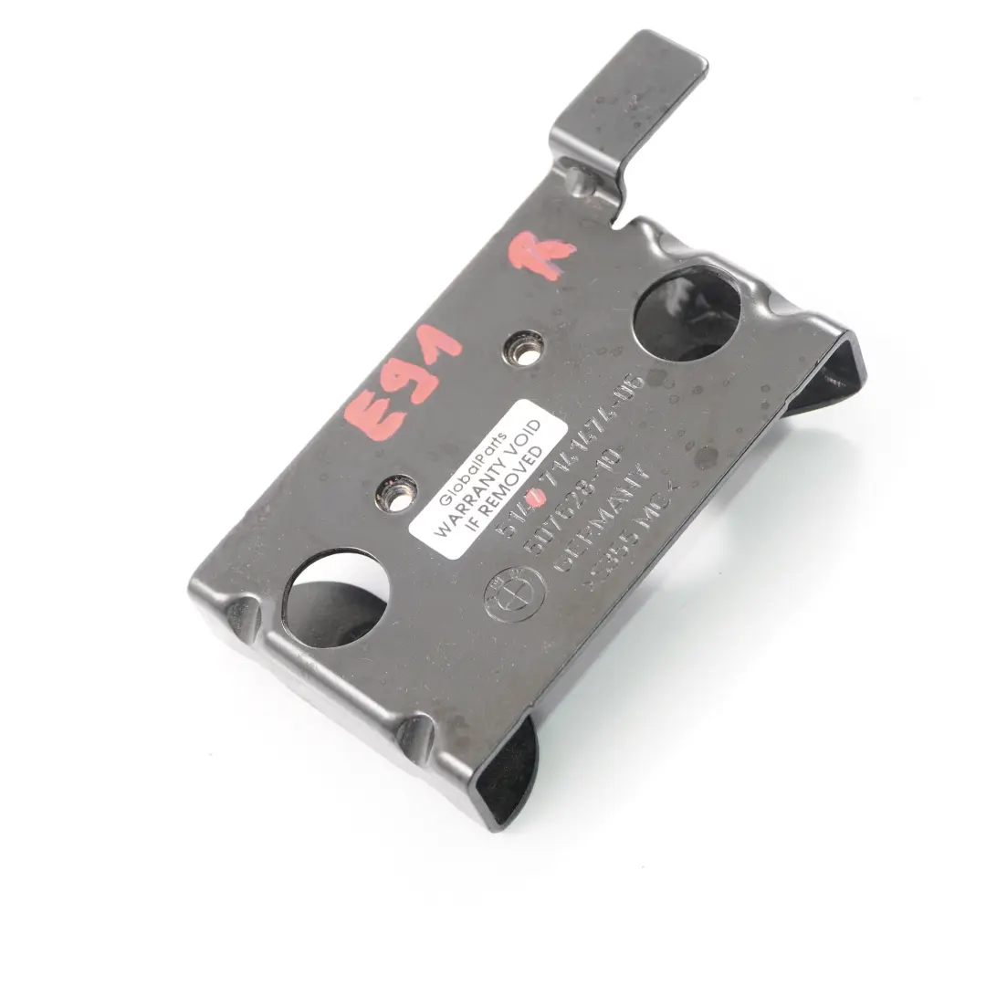 Maletero Persiana enrollable Adaptador Derecha para BMW E91 Touring con número de pieza 7141474 BMW E91 Touring Maletero Persiana enrollable Adaptador Derecha - SKU 7141474 - Número de pieza 7141474