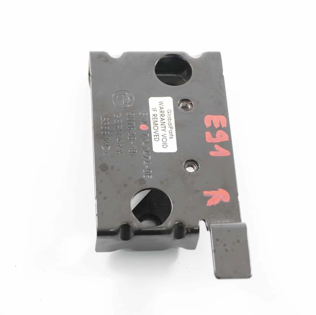 Hutablage Halterung BMW E91 Touring Kofferraum Rollo Adapter Rechts für mit Teilenummer 7141474 Hutablage Halterung BMW E91 Touring Kofferraum Rollo Adapter Rechts - SKU 7141474 - Teilenummer 7141474