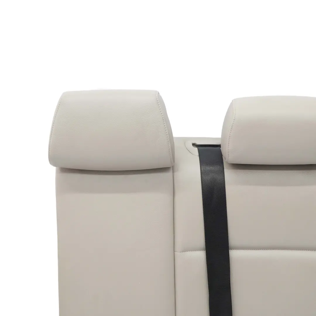 Asiento Trasero Izquierdo Funda Respaldo Cuero Boston Beige para BMW E87 con número de pieza 7142017 BMW E87 Asiento Trasero Izquierdo Funda Respaldo Cuero Boston Beige - SKU 7142017-1 - Número de pieza 7142017