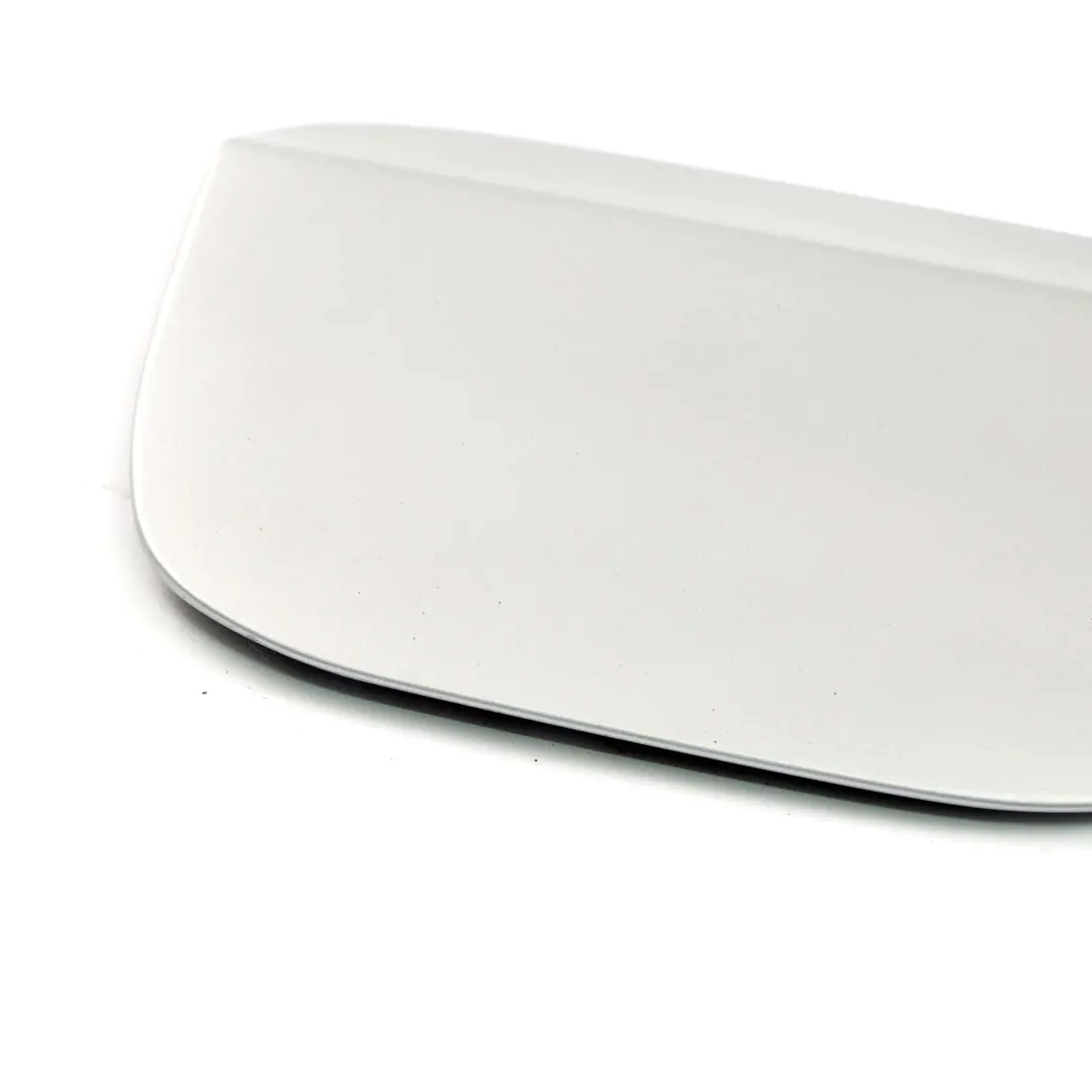 E93N LCI Fuel Cover Fill In Flap Titansilber Metallic Silver para BMW E93 con número de pieza 7144328 BMW E93 E93N LCI Fuel Cover Fill In Flap Titansilber Metallic Silver - SKU 7144328-TS - Número de pieza 7144328