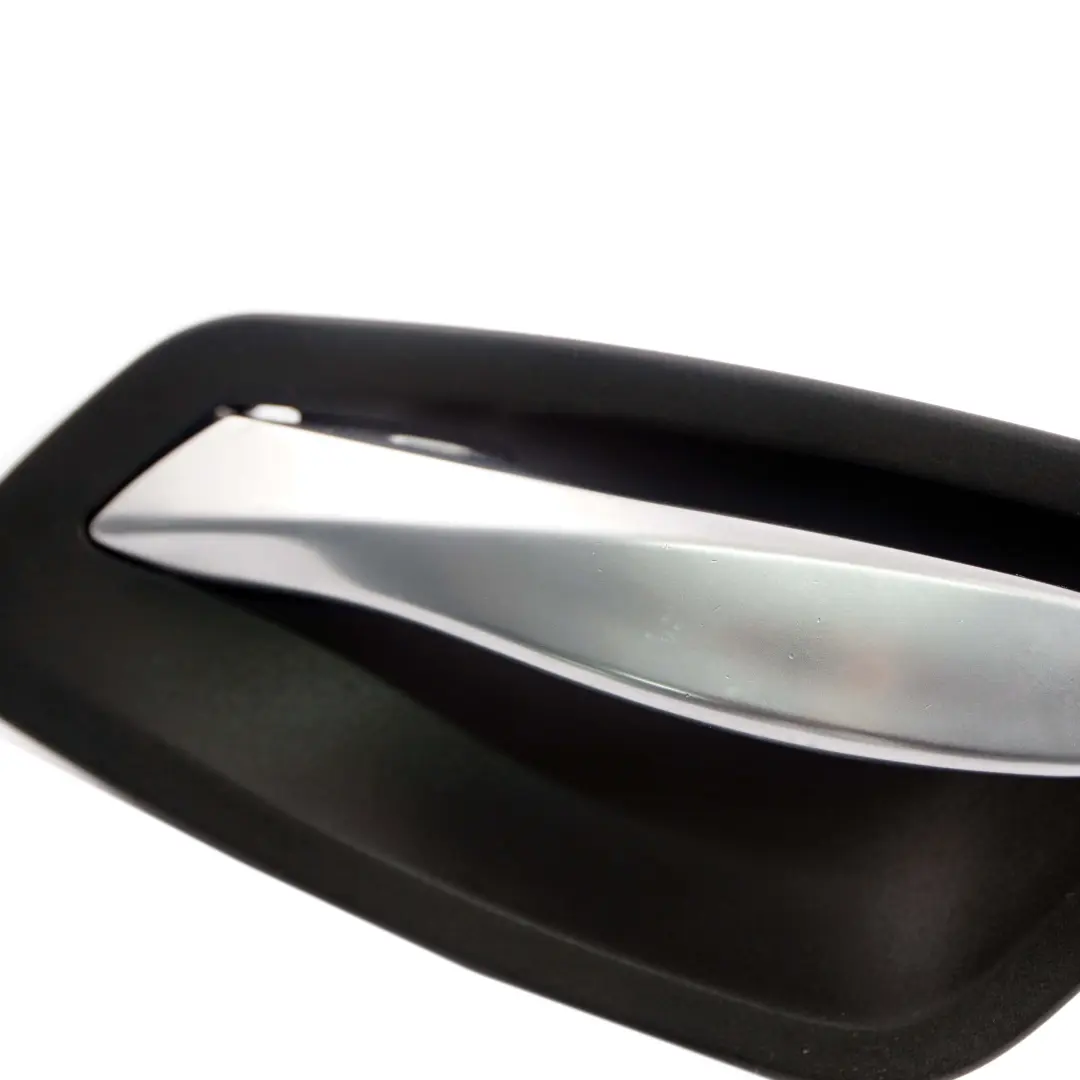 Maniglia Della Portiera Posteriore Interna Destra per BMW E90 E91 LCI con numero di parte 7144546 BMW E90 E91 LCI Maniglia Della Portiera Posteriore Interna Destra - SKU 7144546 - Numero di parte 7144546